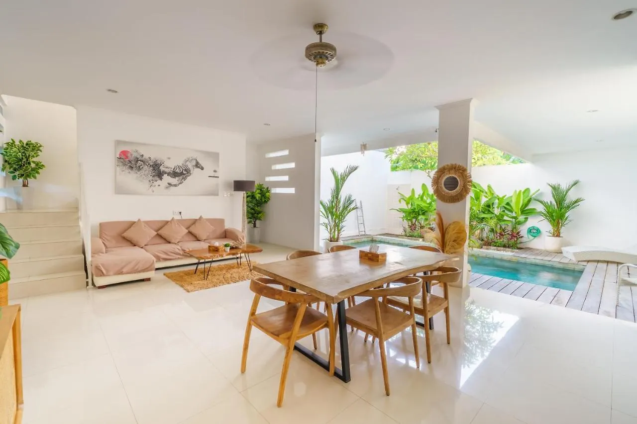 Selog Seven Villa Seminyak Indonesien